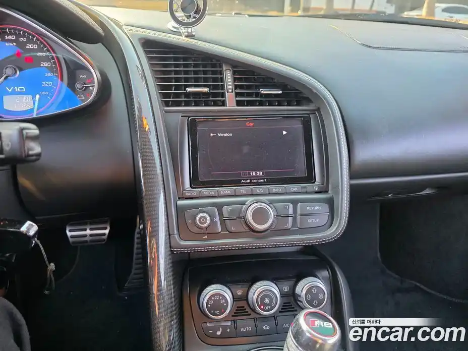 Audi R8 2015 5.2 Автомат в Москве № 196823, фото 13