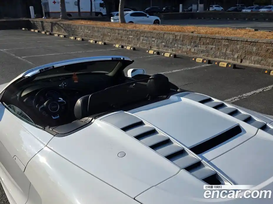 Audi R8 2015 5.2 Автомат в Москве № 196823, фото 14