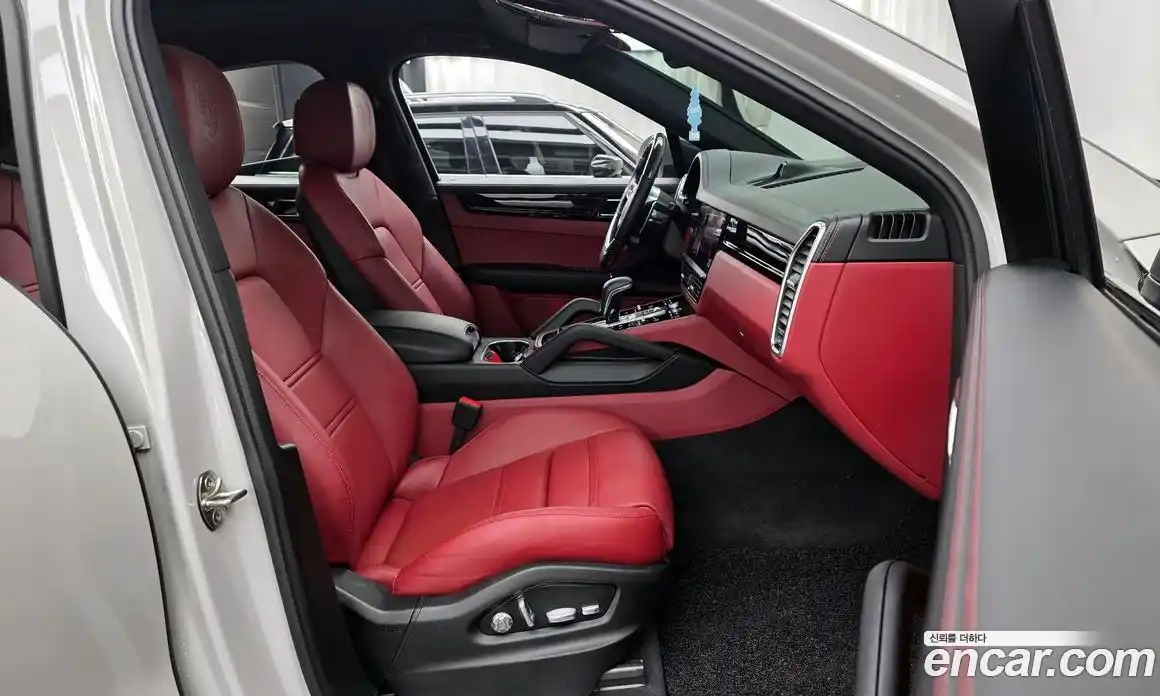 Porsche Cayenne 2021 3.0 Автомат в Москве № 197234, фото 11