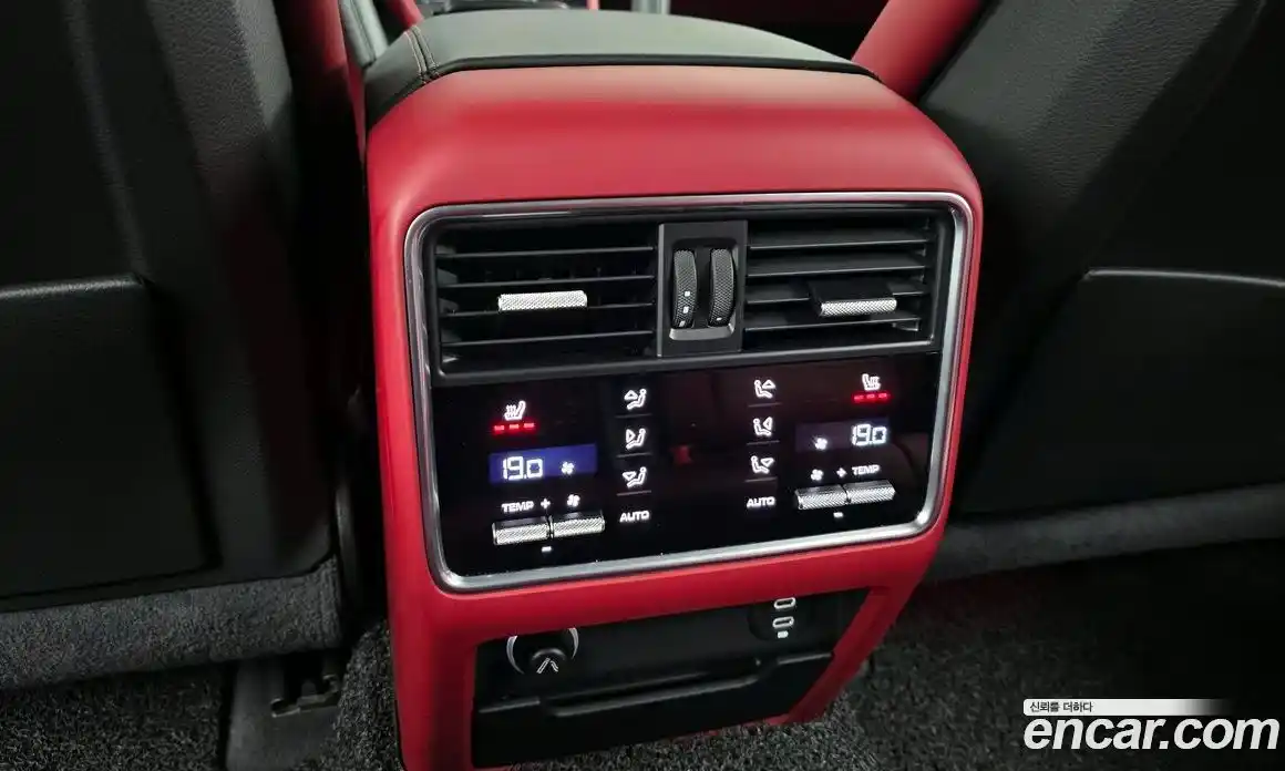 Porsche Cayenne 2021 3.0 Автомат в Москве № 197234, фото 19