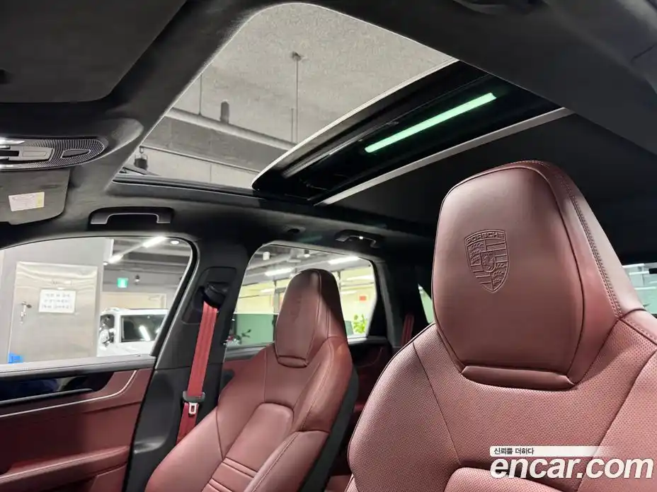 Porsche Cayenne 2024 3.0 Автомат в Москве № 197884, фото 12