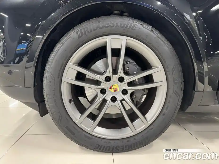 Porsche Cayenne 2024 3.0 Автомат в Москве № 197884, фото 13