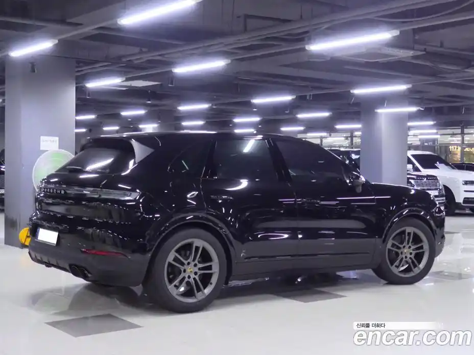 Porsche Cayenne 2024 3.0 Автомат в Москве № 197884, фото 2