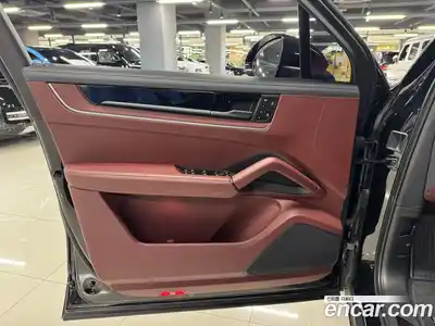 Porsche Cayenne 2024 3.0 Автомат в Москве № 197884, миниатюра 7