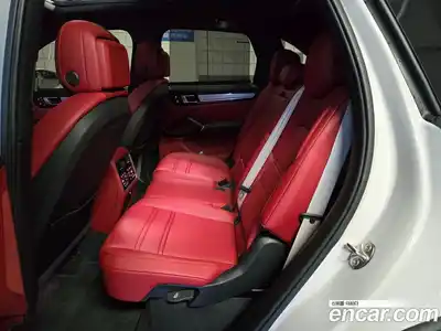 Porsche Cayenne 2023 3.0 Автомат в Москве № 197889, миниатюра 8
