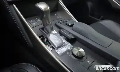 Lexus IS 2015 2.5 Автомат в Москве № 198775, миниатюра 4