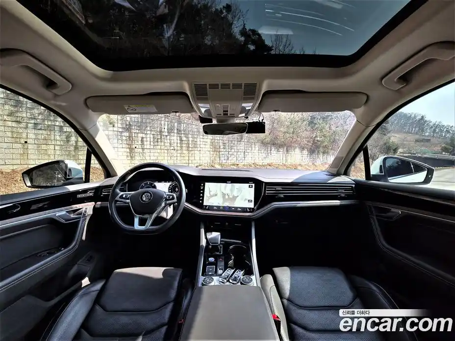 Volkswagen Touareg 2020 3.0 Автомат в Москве № 199185, фото 11