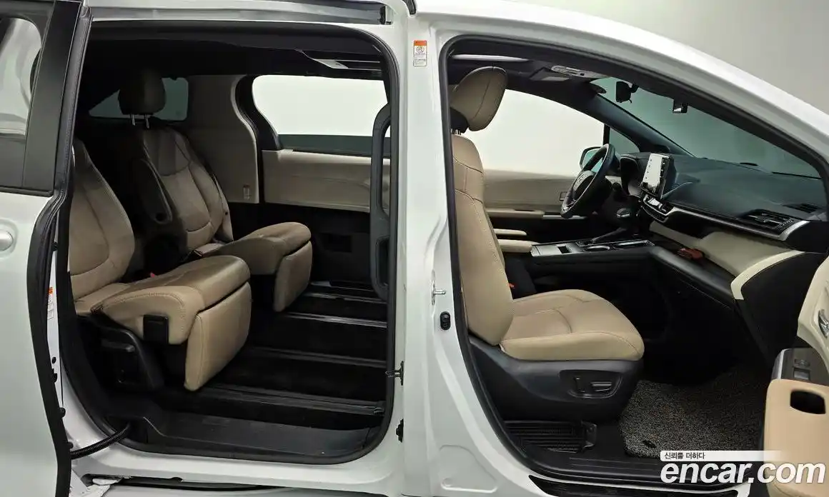 Toyota Sienna 2022 2.5 Автомат в Москве № 199554, фото 15