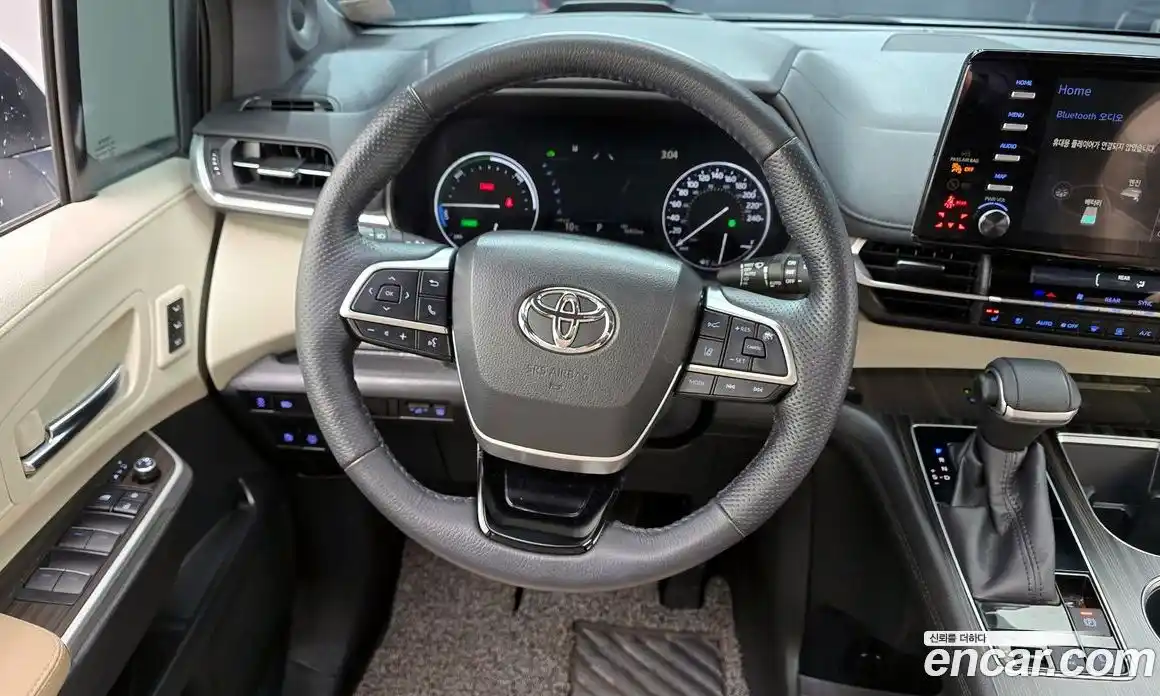 Toyota Sienna 2022 2.5 Автомат в Москве № 199554, фото 17