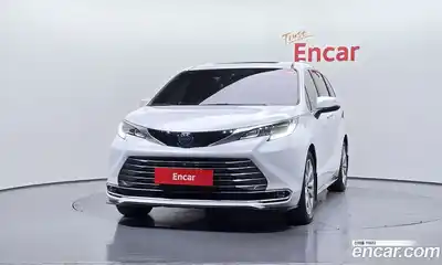 Toyota Sienna 2022 2.5 Автомат в Москве № 199554, миниатюра 2