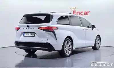 Toyota Sienna 2022 2.5 Автомат в Москве № 199554, миниатюра 10