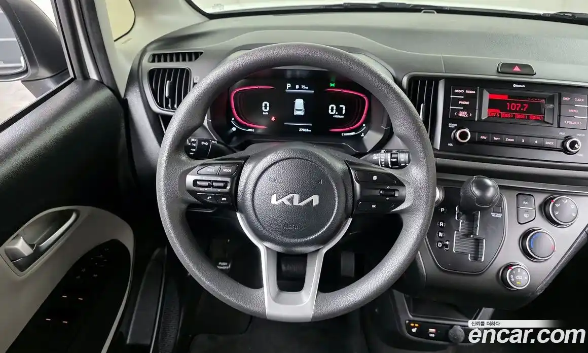 Kia Ray 2023 1.0 Автомат в Москве № 20055, фото 16