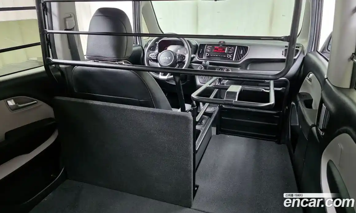 Kia Ray 2023 1.0 Автомат в Москве № 20055, фото 6