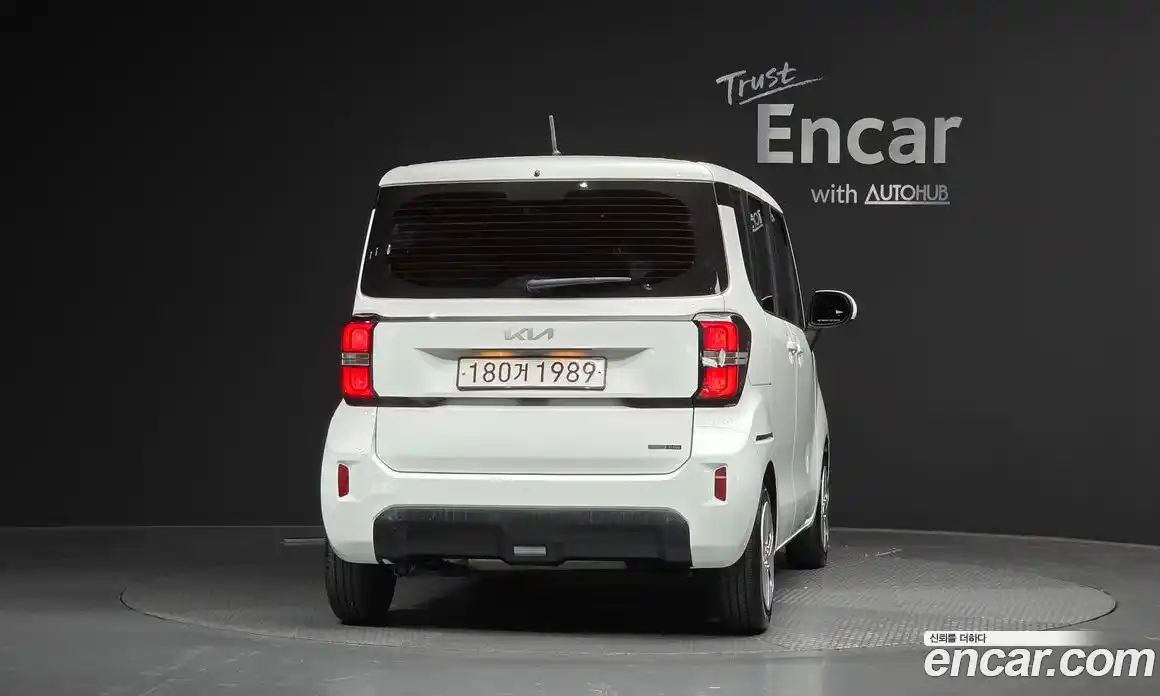 Kia Ray 2023 1.0 Автомат в Москве № 20055, фото 10