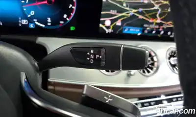 Mercedes-Benz E-Class 2021 2.0 Автомат в Москве № 204286, миниатюра 3