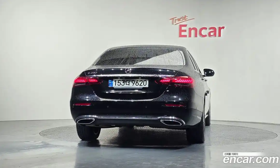 Mercedes-Benz E-Class 2021 2.0 Автомат в Москве № 204286, фото 4