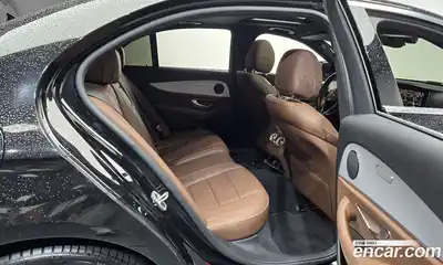 Mercedes-Benz E-Class 2021 2.0 Автомат в Москве № 204286, миниатюра 9