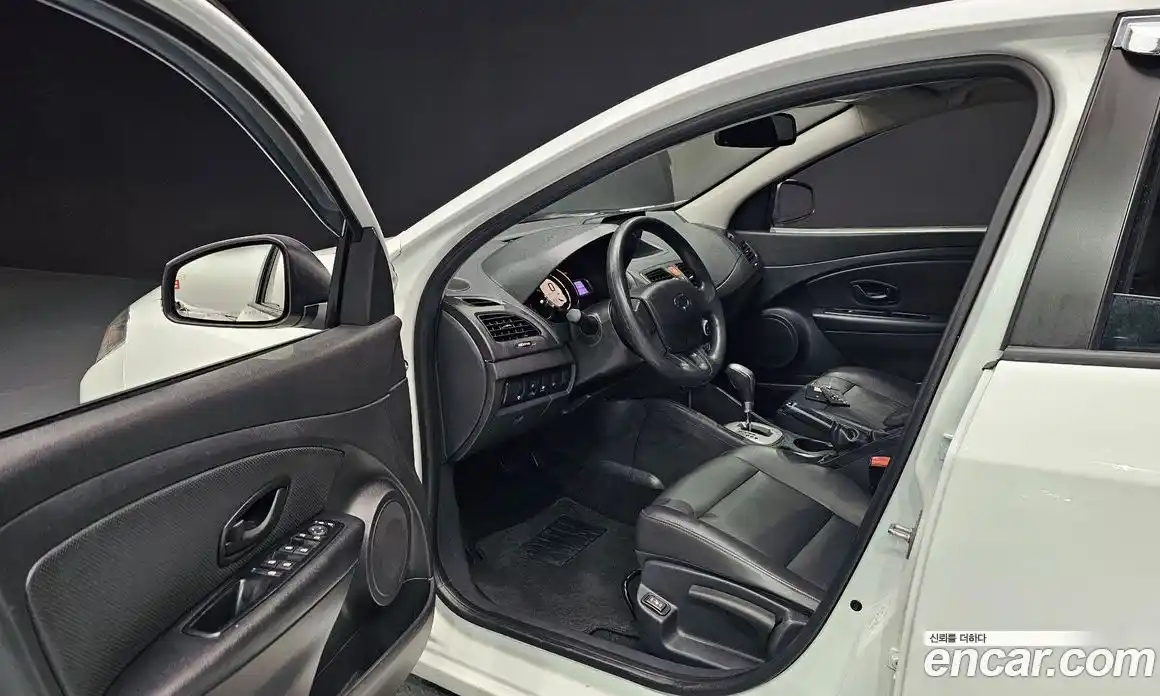 Renault SM3 2019 1.6 Автомат в Москве № 205331, фото 19