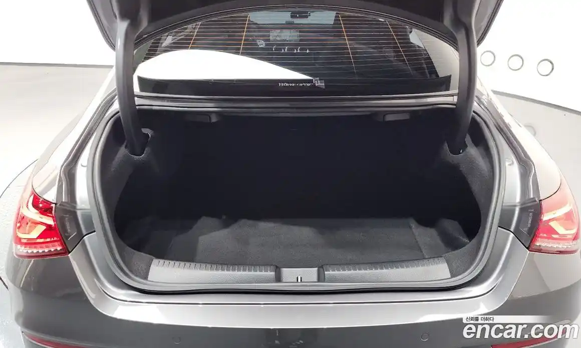 Mercedes-Benz CLA-Class 2023 2.0 Автомат в Москве № 206558, фото 13