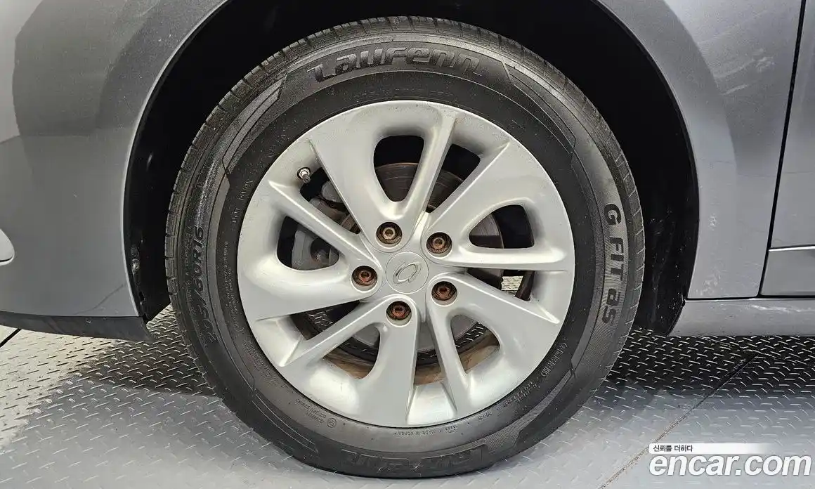 Renault SM3 2016 1.6 Автомат в Москве № 208971, фото 18