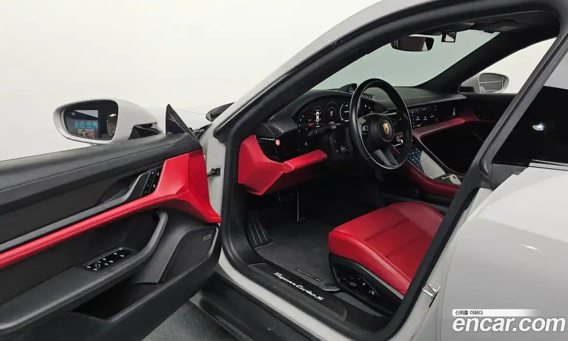 Porsche Taycan 2021 0.1 Автомат в Москве № 213090, фото 12