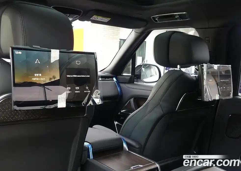 Land Rover Range-Rover 2023 4.4 Автомат в Москве № 213865, фото 14