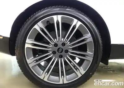 Land Rover Range-Rover 2023 4.4 Автомат в Москве № 213865, миниатюра 5