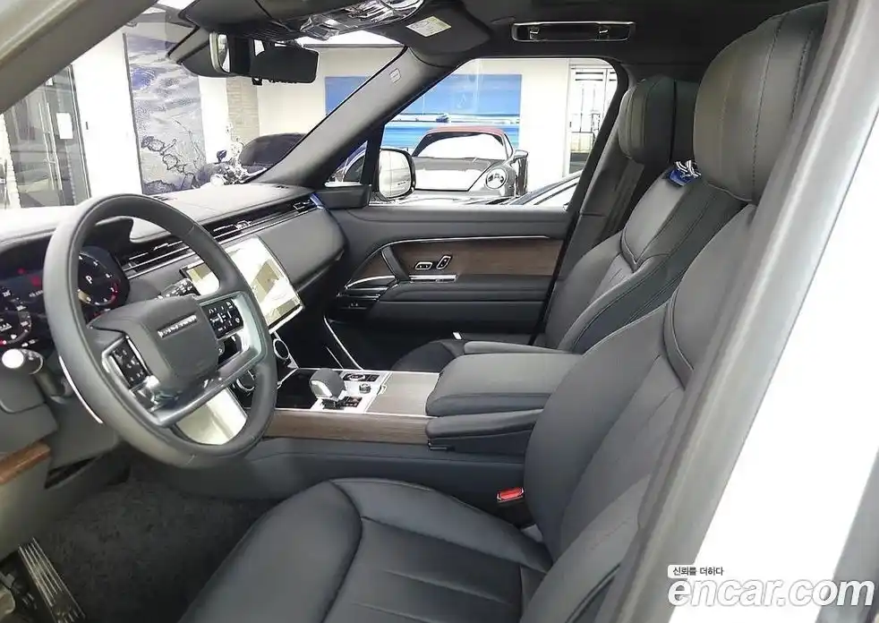 Land Rover Range-Rover 2023 4.4 Автомат в Москве № 213865, фото 10