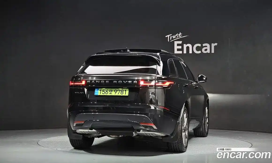 Land Rover Range-Rover Velar 2025 3.0 Автомат в Москве № 213873, фото 4