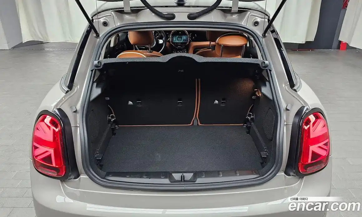 Mini Cooper 2023 2.0 Автомат в Москве № 214038, фото 15