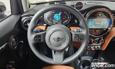 Mini Cooper 2023 2.0 Автомат в Москве № 214038, миниатюра 10