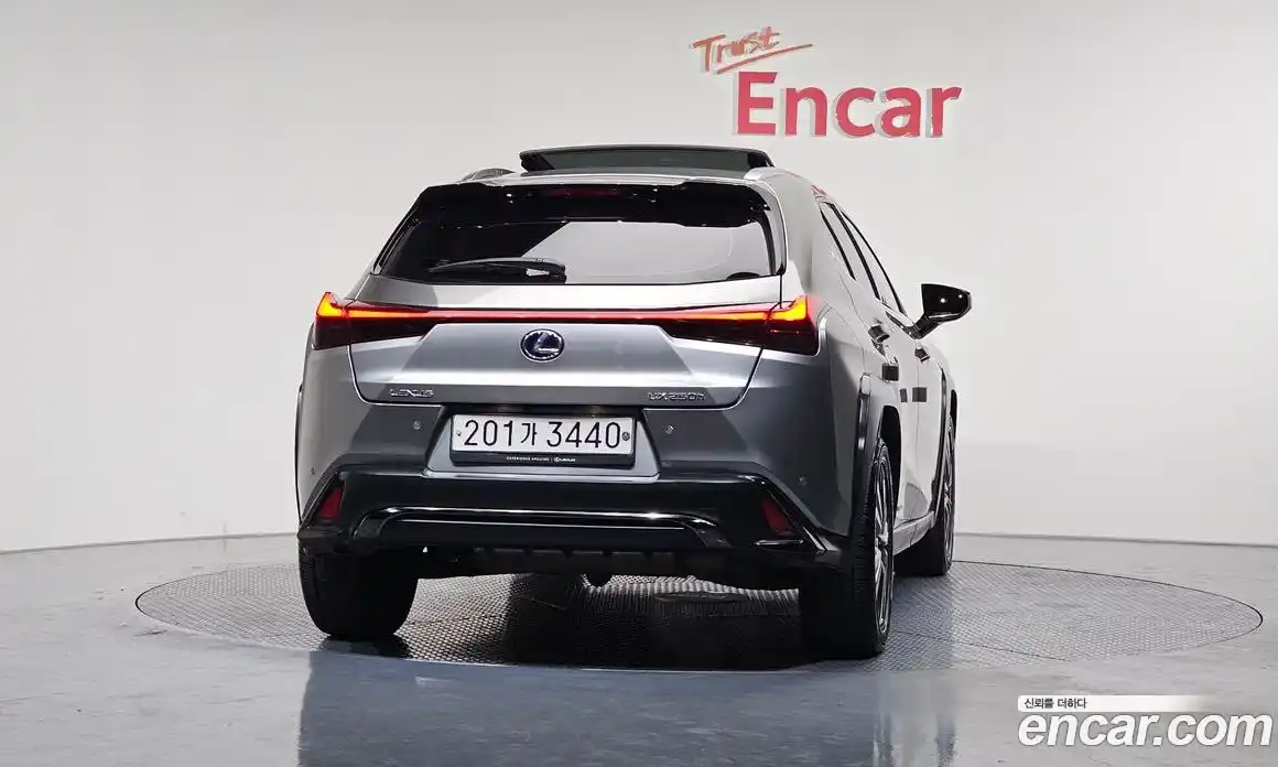 Lexus UX 2022 2.0 Автомат в Москве № 214614, фото 18