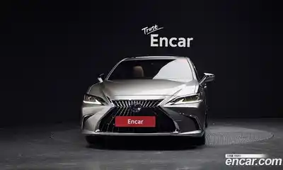 Lexus ES 2022 2.5 Автомат в Москве № 214628, миниатюра 3