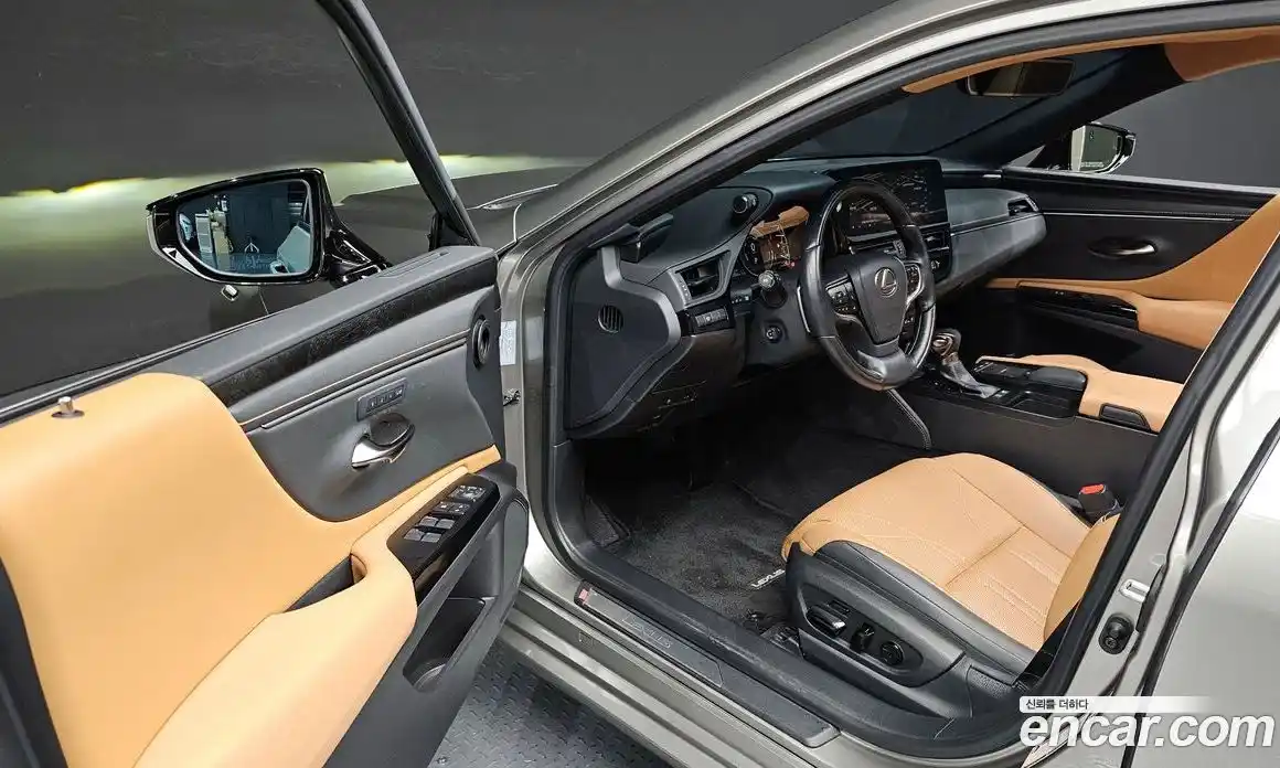 Lexus ES 2022 2.5 Автомат в Москве № 214628, фото 6