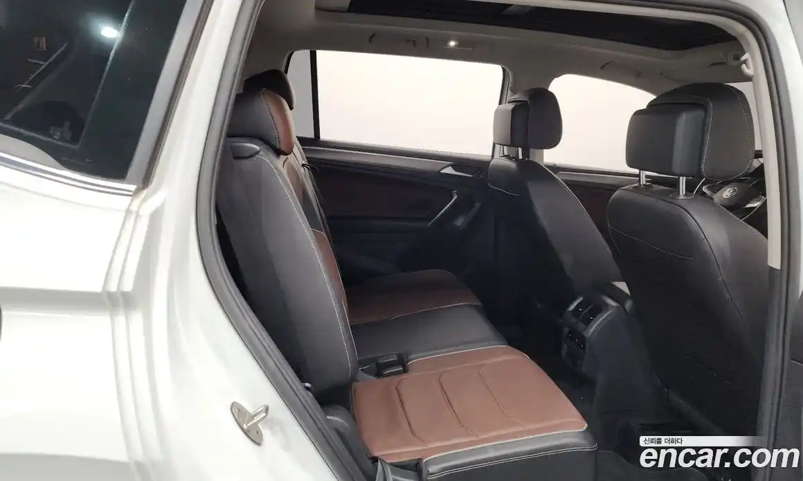 Volkswagen Tiguan 2022 2.0 Автомат в Москве № 215006, фото 18