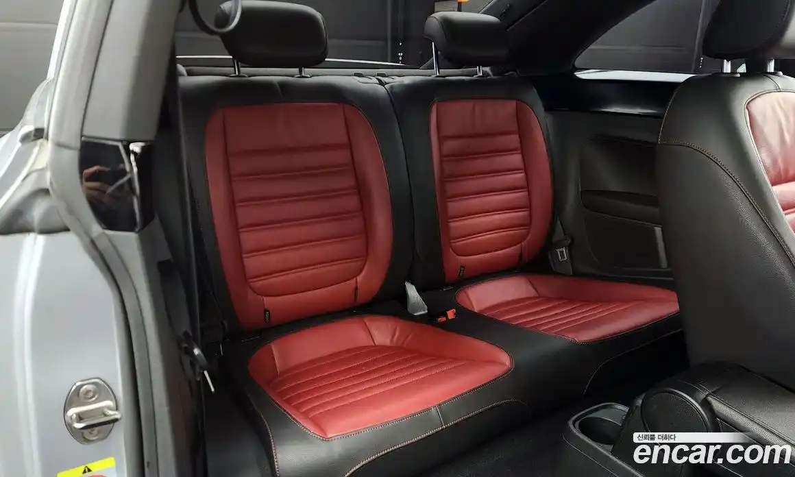 Volkswagen Beatle 2013 2.0 Автомат в Москве № 215216, фото 10