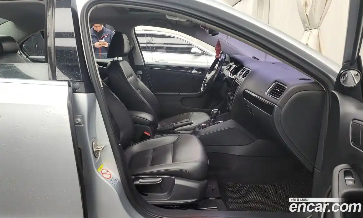 Volkswagen Jetta 2015 2.0 Автомат в Москве № 215315, фото 11