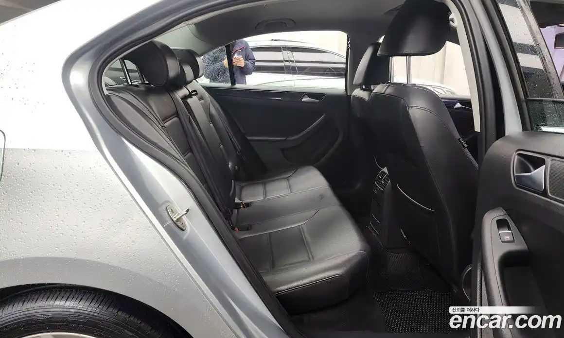 Volkswagen Jetta 2015 2.0 Автомат в Москве № 215315, фото 12