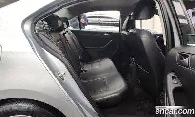 Volkswagen Jetta 2015 2.0 Автомат в Москве № 215315, миниатюра 12