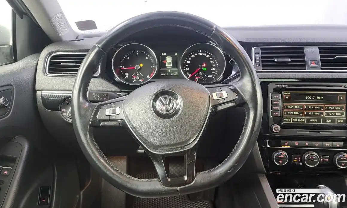 Volkswagen Jetta 2015 2.0 Автомат в Москве № 215315, фото 13