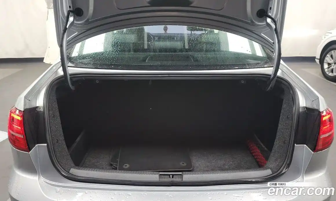 Volkswagen Jetta 2015 2.0 Автомат в Москве № 215315, фото 20