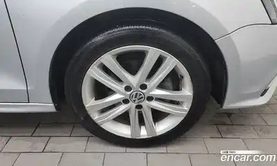 Volkswagen Jetta 2015 2.0 Автомат в Москве № 215315, миниатюра 5