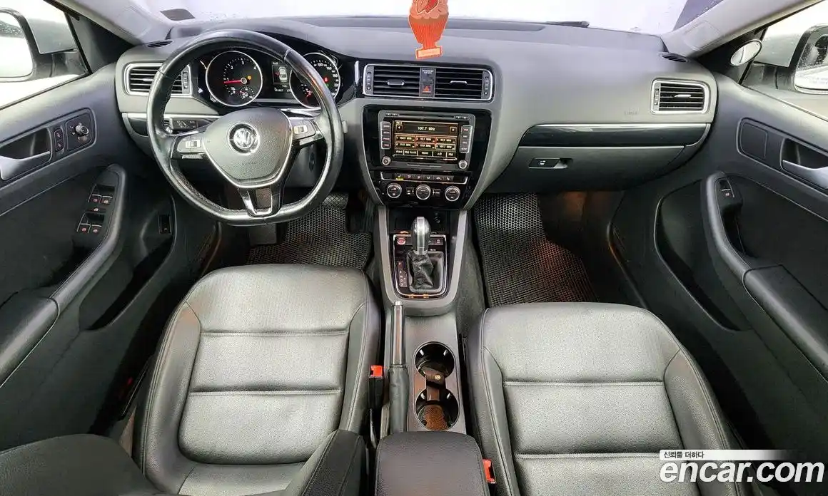 Volkswagen Jetta 2015 2.0 Автомат в Москве № 215315, фото 7