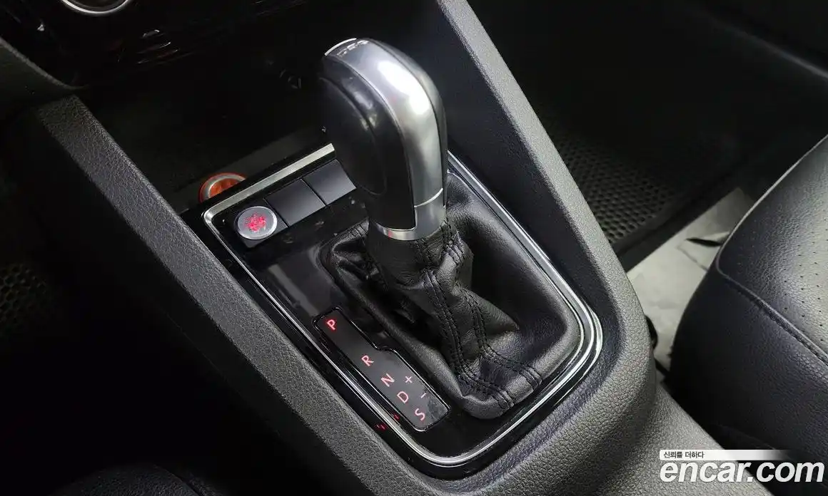 Volkswagen Jetta 2015 2.0 Автомат в Москве № 215315, фото 9