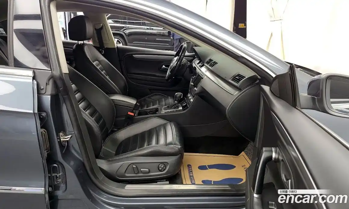 Volkswagen CC 2015 2.0 Автомат в Москве № 215319, фото 20