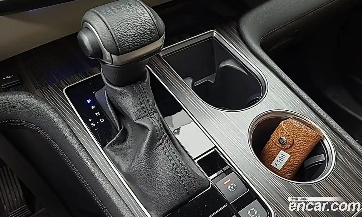 Toyota Sienna 2023 2.5 Автомат в Москве № 215651, фото 8