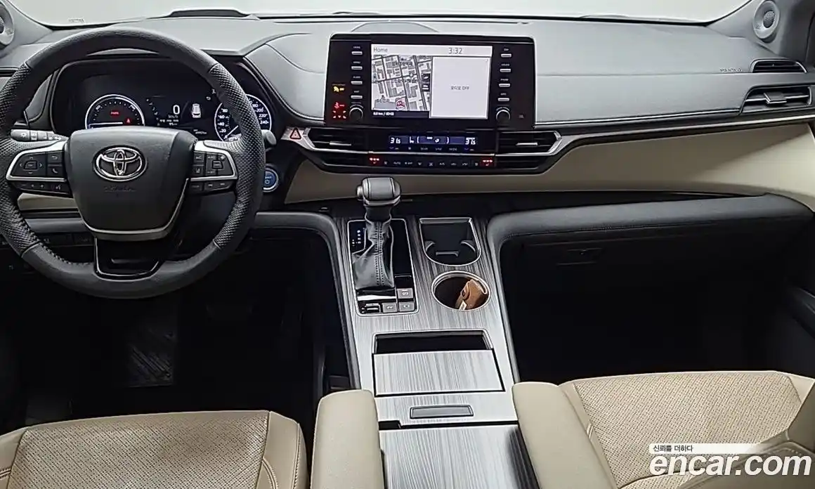 Toyota Sienna 2023 2.5 Автомат в Москве № 215651, фото 9