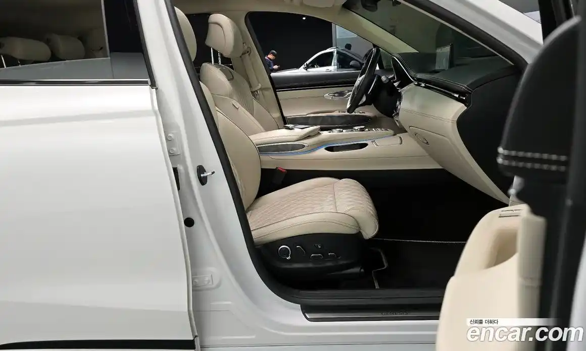 Genesis GV70 2023 2.5 Автомат в Москве № 22013, фото 20