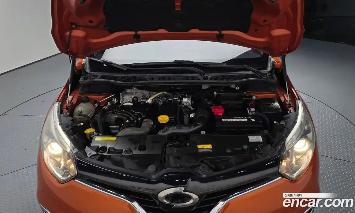 Renault QM3 2015 1.5 Автомат в Москве № 224066, фото 15