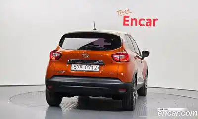 Renault QM3 2015 1.5 Автомат в Москве № 224066, миниатюра 2